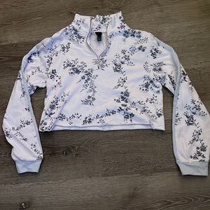 Wild Fable White and Blue Floral Sweatshirt